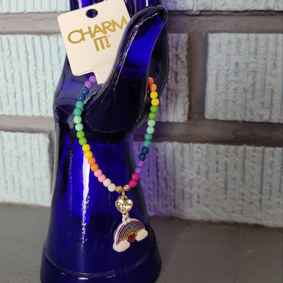 Charm it rainbow beaded bracelet with rainbow heart charm - Picture 2 of 2